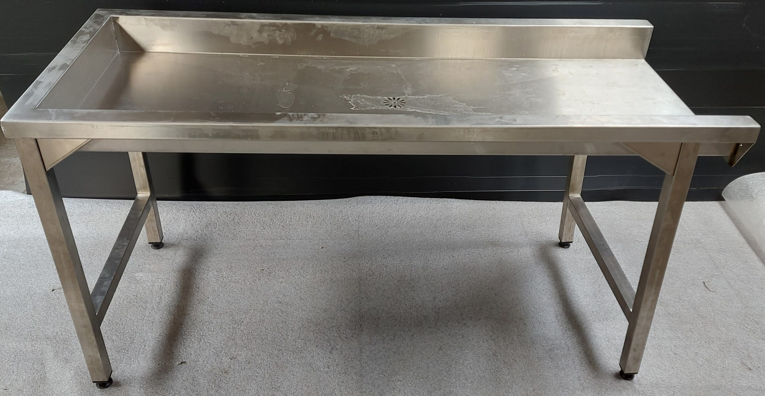 Table de laverie /Egouttage 230€ HT Realinox